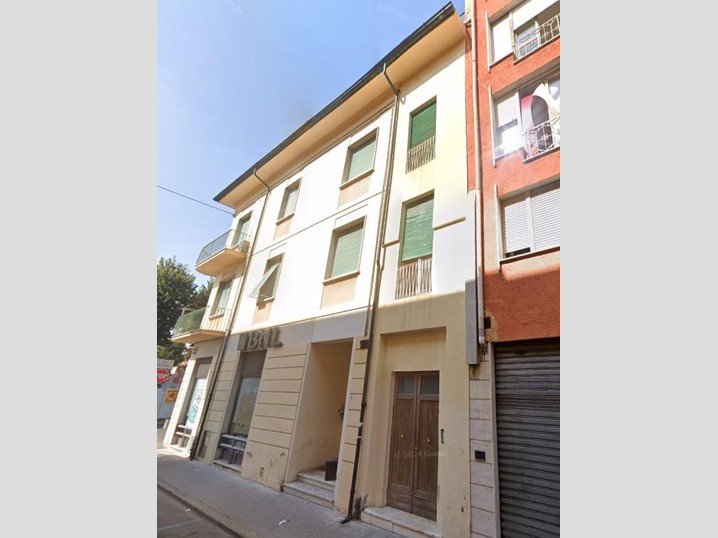 Quadrilocale in Vendita a Pontedera, 162'525&euro;, 285 m²