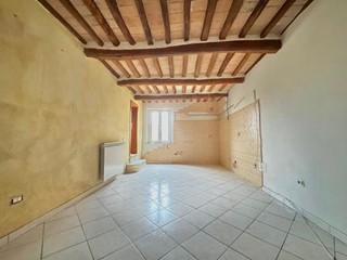 Trilocale in Vendita a Ponsacco, 79'000&euro;, 76 m²