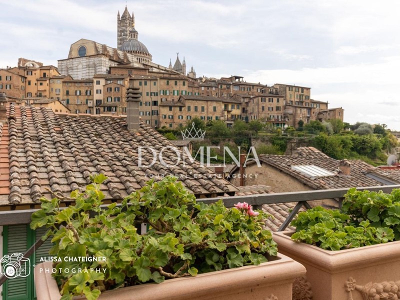 Appartamento in Vendita a Siena, 730'000&euro;, 100 m², arredato