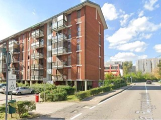Appartamento in Vendita a Pieve Emanuele, 105'000&euro;, 129 m²