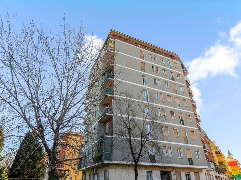 Trilocale in Vendita a Milano, 260'000&euro;, 75 m²