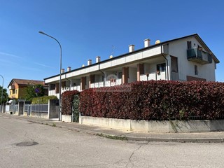 Appartamento in Vendita a Zimella, 169'000&euro;, 125 m²