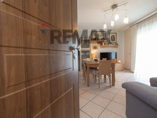 Appartamento in Vendita a San Nicola la Strada, 205'000&euro;, 100 m²