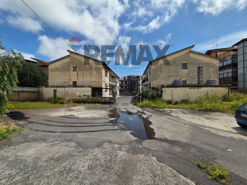 Trilocale in Vendita a Misterbianco, 75'000&euro;, 80 m²