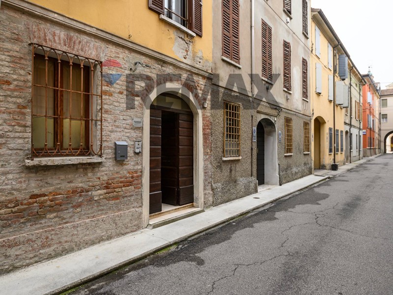 Bilocale in Vendita a Guastalla, 34'000&euro;, 52 m²