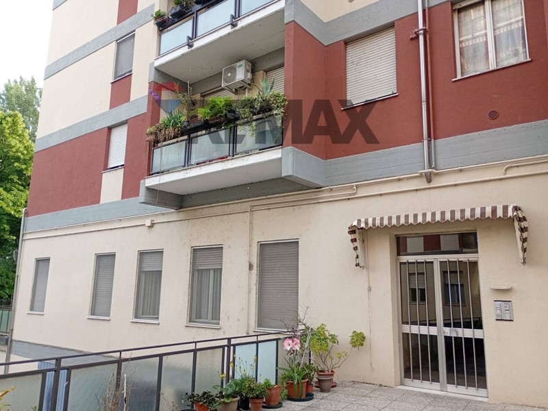 Trilocale in Vendita a Mantova, 85'000&euro;, 75 m²