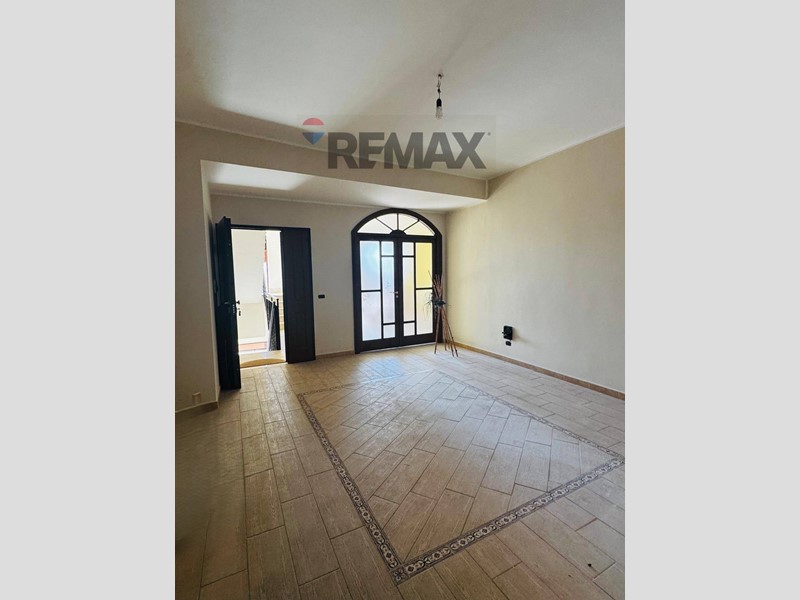 Appartamento in Vendita a Melilli, 85'000&euro;, 128 m²
