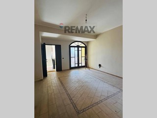 Appartamento in Vendita a Melilli, 85'000&euro;, 128 m²