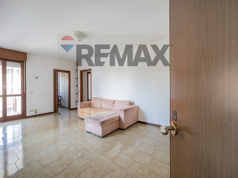 Trilocale in Vendita a Langhirano, 157'000&euro;, 90 m²