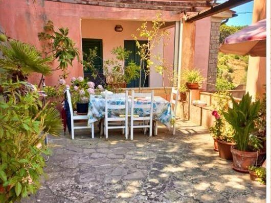 Quadrilocale in Vendita a Marciana, 250'000&euro;, 80 m²