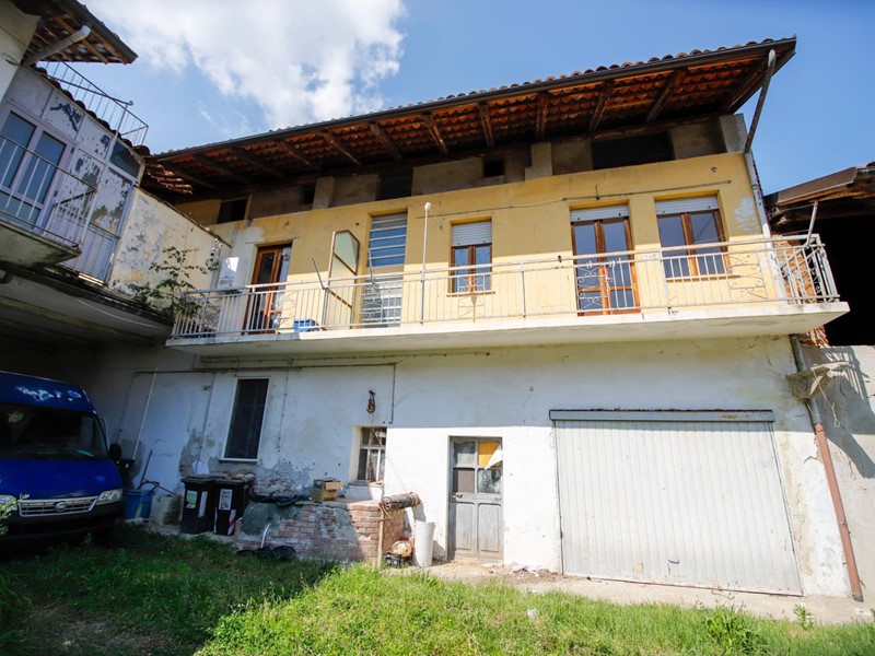 Trilocale in Vendita a Foglizzo, 35'000&euro;, 84 m²