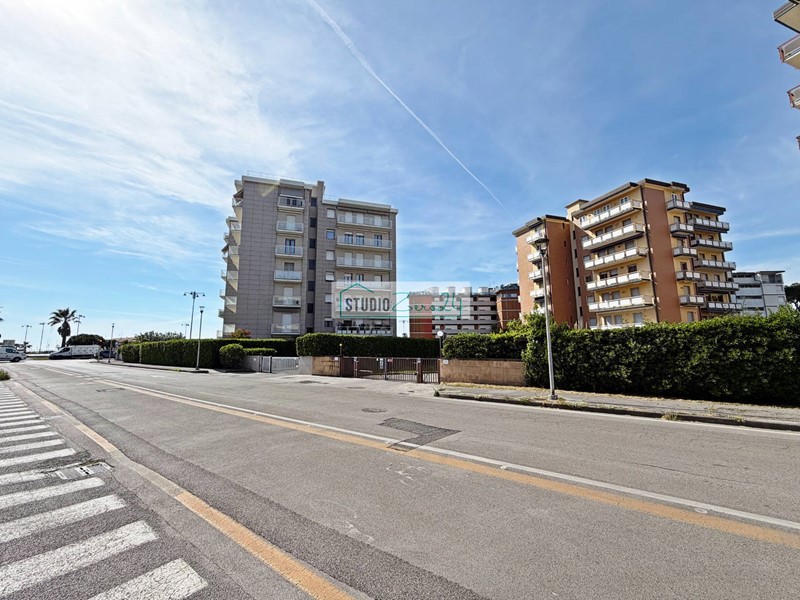 Quadrilocale in Vendita a Viareggio, 585'000&euro;, 100 m²