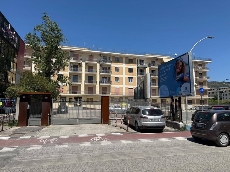 Trilocale in Affitto a Caserta, 650&euro;, 83 m²