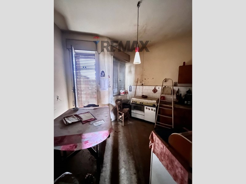 Trilocale in Vendita a Randazzo, 49'000&euro;, 102 m²