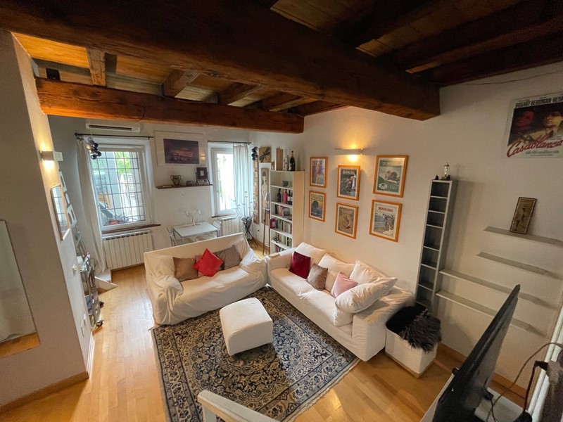 Monolocale in Affitto a Ferrara, 900&euro;, 80 m²