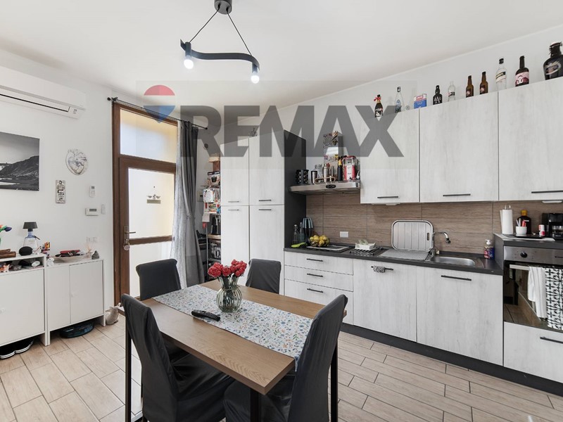 Bilocale in Vendita a Cavenago di Brianza, 119'000&euro;, 68 m²