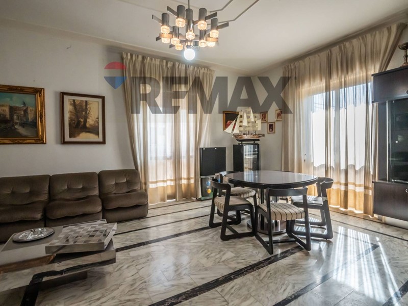 Quadrilocale in Vendita a Lentini, 65'000&euro;, 150 m²