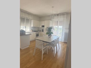 Trilocale in Vendita a Modena, 245'000&euro;, 110 m²