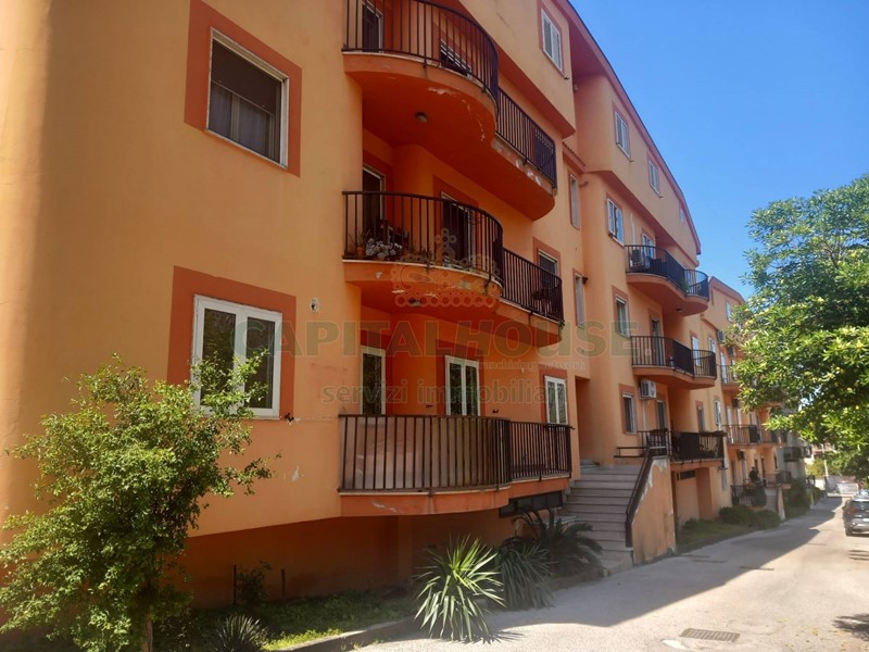 Quadrilocale in Vendita a Sirignano, 116'000&euro;, 115 m²