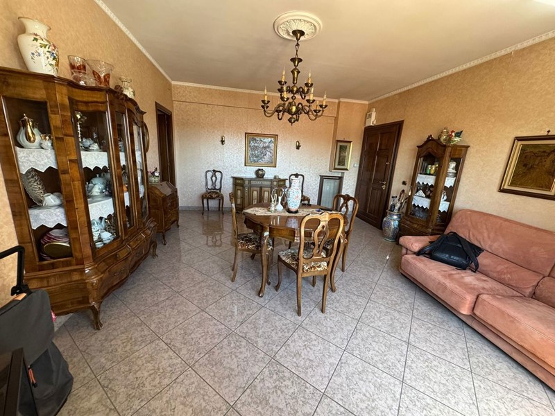 Trilocale in Vendita a Roma, 325'000&euro;, 106 m²