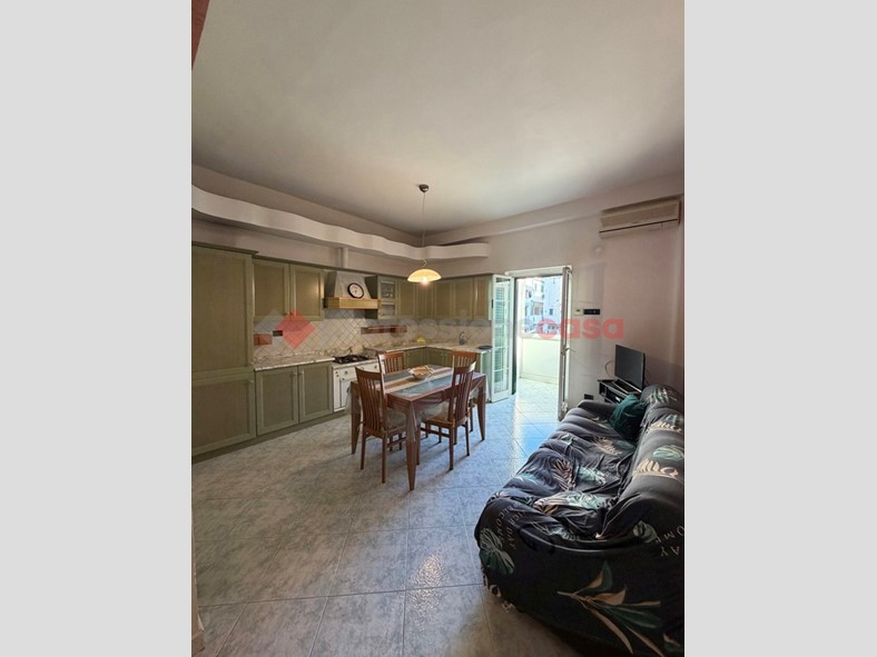 Trilocale in Vendita a Bari, 250'000&euro;, 100 m²