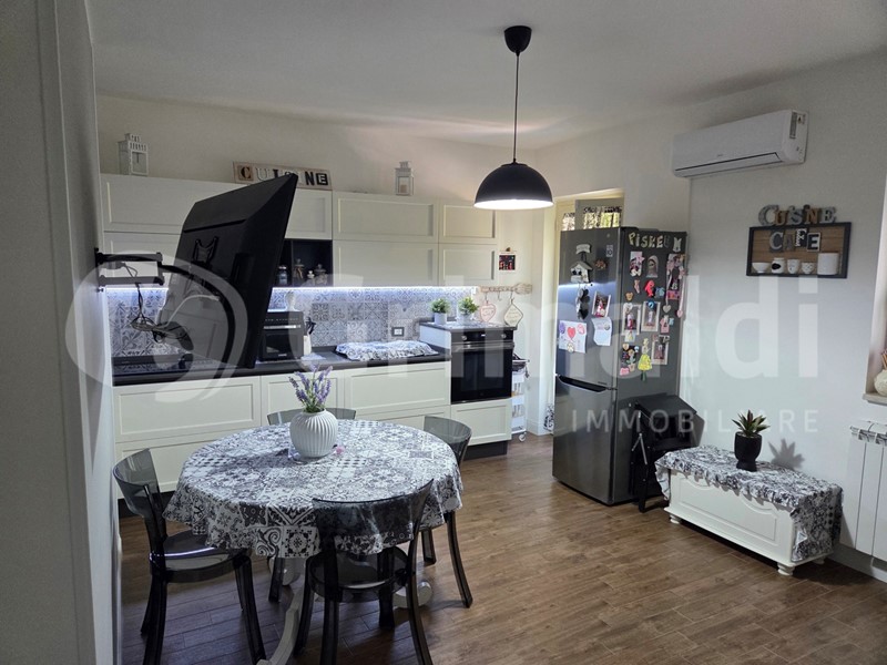 Quadrilocale in Vendita a Messina, 280'000&euro;, 140 m², con Box