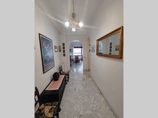 Trilocale in Vendita a Roma, 199'000&euro;, 72 m²