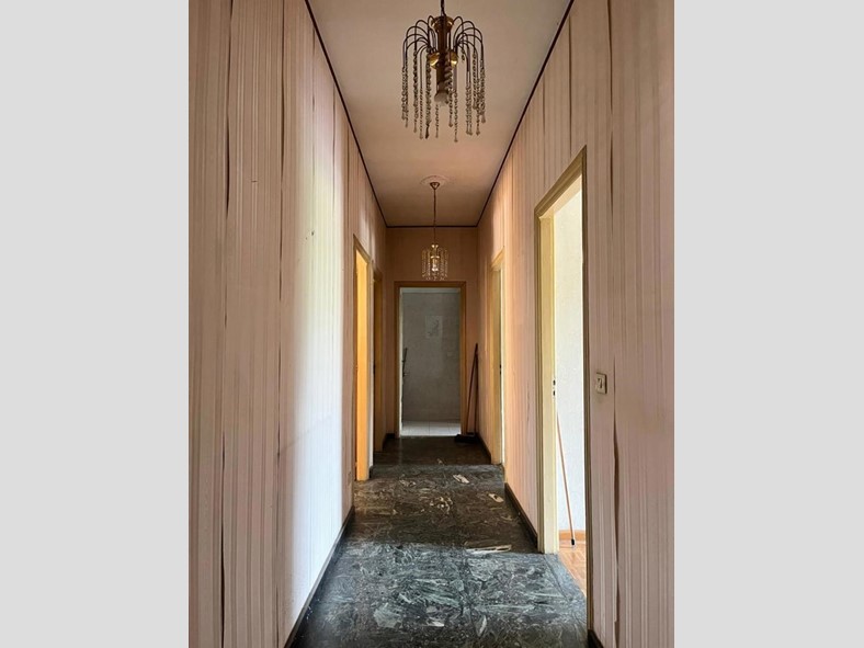Appartamento in Vendita a Saluzzo, 158'000&euro;, 120 m², con Box