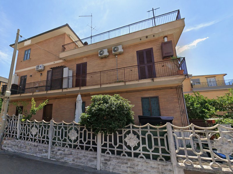 Attico in Vendita a Roma, 199'000&euro;, 85 m², arredato