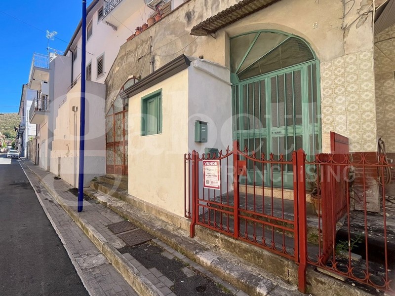 Bilocale in Vendita a Vitulazio, 16'000&euro;, 25 m²