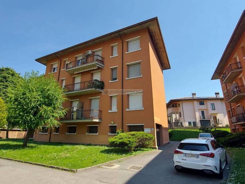Trilocale in Vendita a Veduggio con Colzano, 140'000&euro;, 94 m², con Box