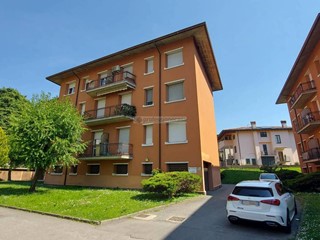 Trilocale in Vendita a Veduggio con Colzano, 140'000&euro;, 94 m², con Box