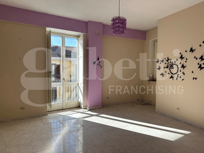 Quadrilocale in Vendita a Avellino, 160'000&euro;, 110 m², con Box