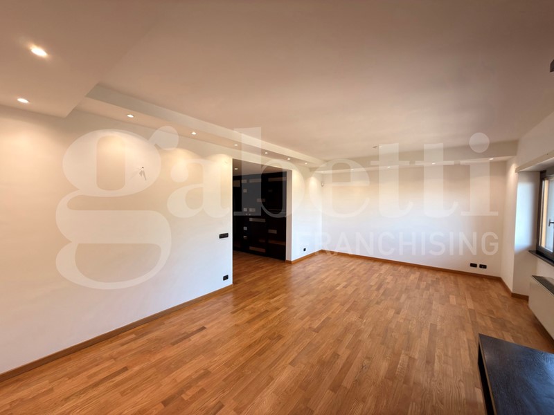 Appartamento in Affitto a Roma, 2'450&euro;, 153 m²