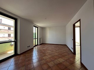 Trilocale in Vendita a Besenzone, 130'000&euro;, 90 m²