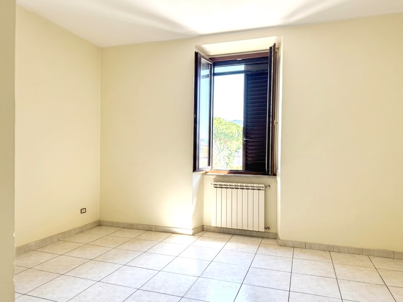 Appartamento in Vendita a Frosinone, 49'000&euro;, 100 m²