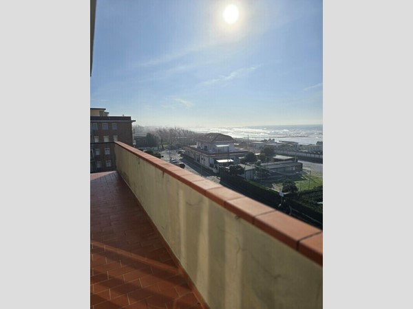 Appartamento in Vendita a Sarzana, zona Marinella Di Sarzana, 500'000&euro;, 110 m²