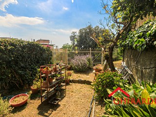 Appartamento in Vendita a Genova, zona Pegli, 280'000&euro;, 128 m²