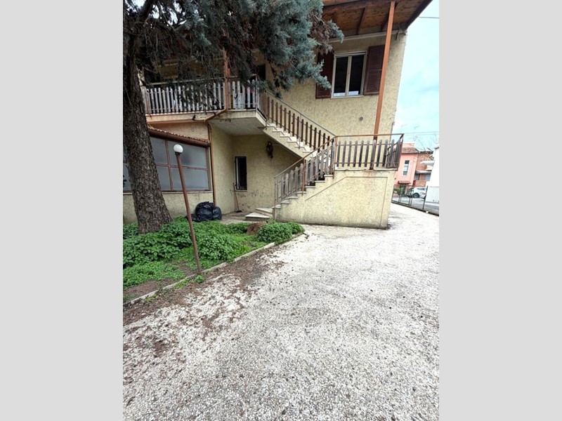 Appartamento in Vendita a Senigallia, 280'000&euro;, 112 m², arredato, con Box