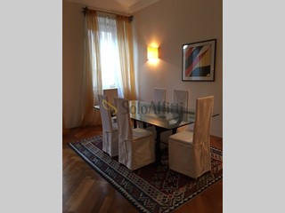 Quadrilocale in Affitto a Trieste, zona Ponterosso, 1'600&euro;, 130 m², arredato