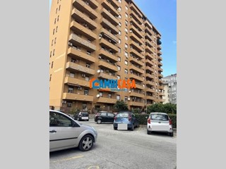 Quadrilocale in Affitto a Palermo, 800&euro;, 140 m²