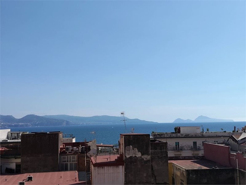 Quadrilocale in Vendita a Torre Annunziata, 430'000&euro;, 200 m²