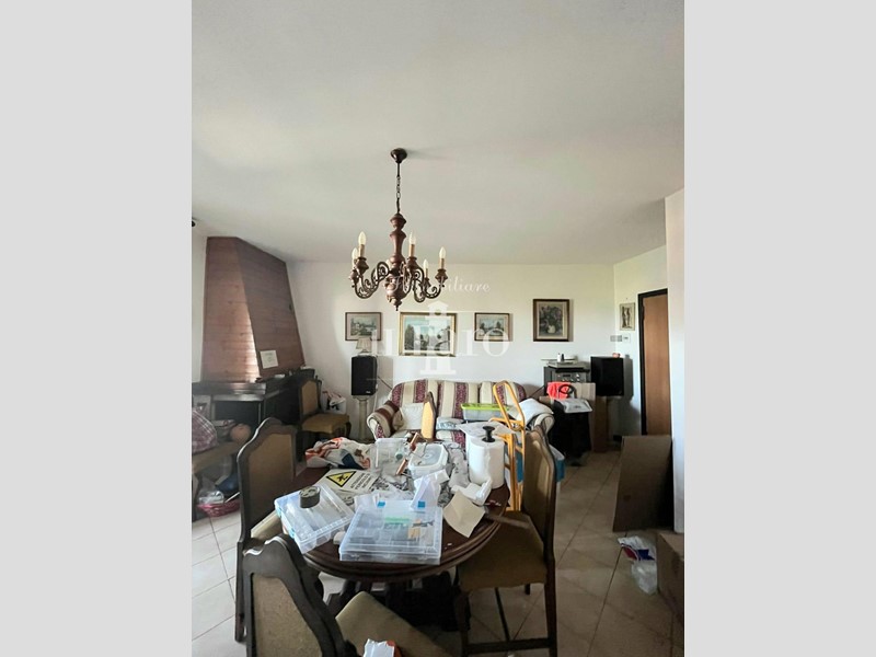 Appartamento in Vendita a Firenze, zona Peretola, 350'000&euro;, 98 m²