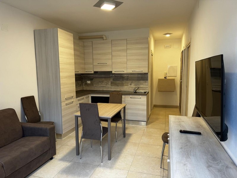 Quadrilocale in Affitto a Massa, 1'200&euro;, 80 m², arredato