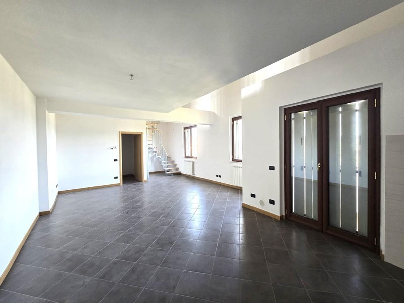 Attico in Vendita a Colle di Val D'Elsa, 290'000&euro;, 123 m², con Box