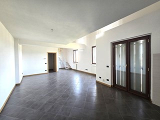 Attico in Vendita a Colle di Val D'Elsa, 290'000&euro;, 123 m², con Box