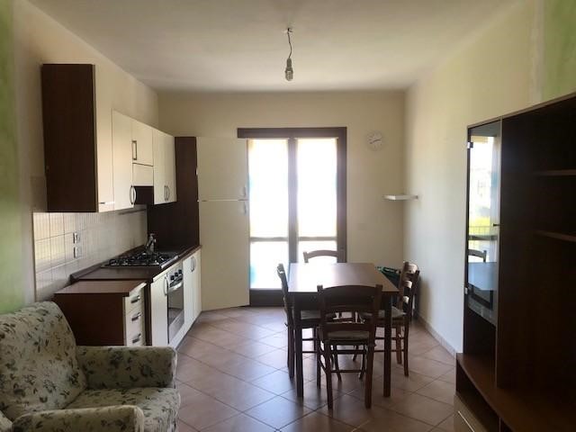 Bilocale in Affitto a Cascina, zona San Lorenzo Alle Corti, 750&euro;, 75 m², arredato