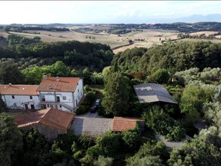 Appartamento in Vendita a Collesalvetti, 190'000&euro;, 150 m², arredato, con Box