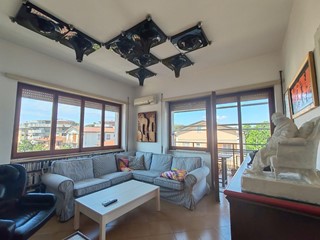 Quadrilocale in Vendita a Massa, zona Marina di Massa, 240'000&euro;, 80 m²