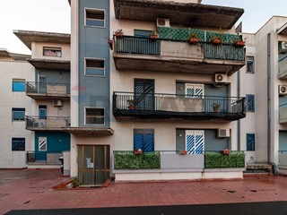 Appartamento in Vendita a Catania, 105'000&euro;, 109 m²